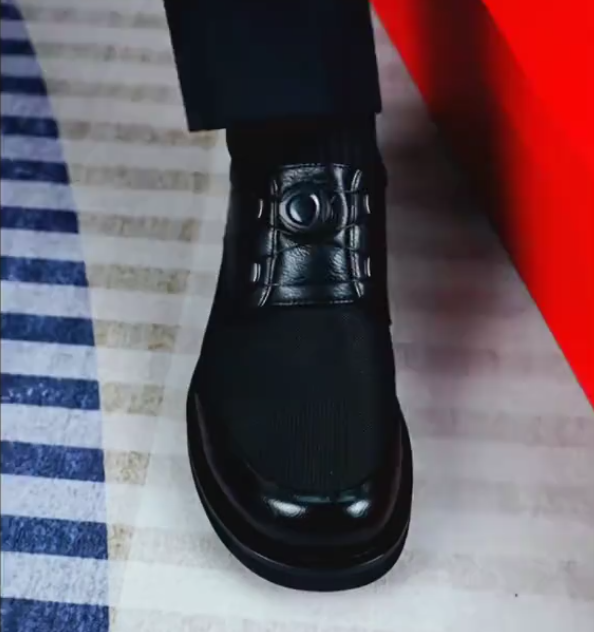 Men's automatic retractable shoelaces