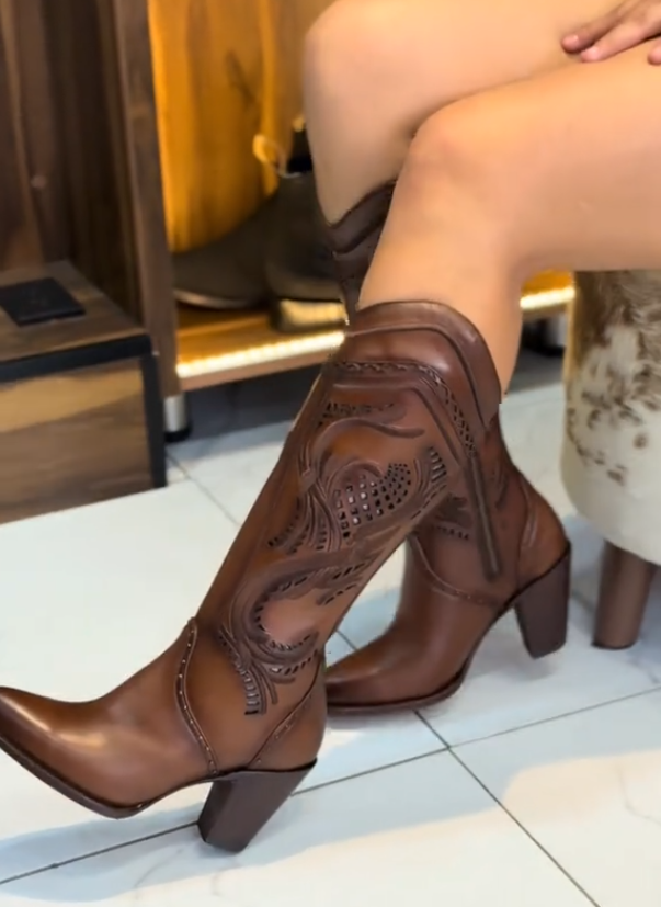 Exquisite women's over-the-knee leather boots