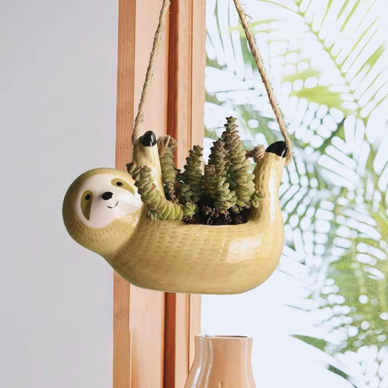 Sloth hanging flower pot