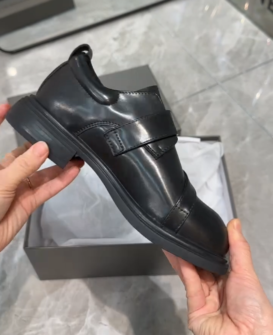 Women's luxury British style round-toe leather shoes