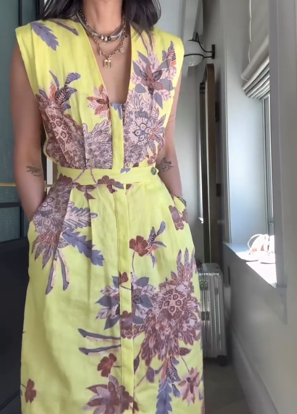 Women's V-neck button dress